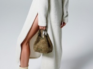 ■長期■高時給！時給1700円(経験有)＋交通費■レザーバッグ＆スモールレザーグッズの販売 ♪【GIANNI CHIARINI(ジャンニ キアリーニ)　銀座路面店】イタリア・フィレンツェ生まれ☆柔らかい革ときれいなカラーバリエーションで人気！★週払いOK / 20代,30代女性スタッフ活躍中★＜専用フォームの返信＆オンラインで簡単登録＞  AP-T-gianni