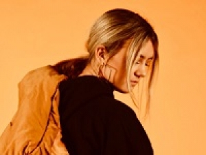 ＊長期＊時給1600円以上(経験有)+交通費＊週4日～OK！【ららぽーとTOKYO BAY】セレクトショップ販売スタッフ＊オリジナルと国内外からセレクトした旬なアイテムを展開♪＊アパレル未経験歓迎！物販経験があればOKです♪＊週払いOK・服装サンプル貸与有り・社保有給完備＊20代,30代,40代女性スタッフ活躍中！＜専用フォーム返信＆オンラインで簡単登録＞AP-T-jsre