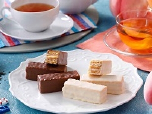 長期＜洋菓子販売 / 東京大丸＞スタート日相談OK◇時給1500円＋交 / 週払いOK◇チョコレートでコーテイングしたミルフィユ菓子発祥◇個包装＆オシャレなパッケージ◇一口サイズのプチフールや焼き菓子などギフトにも喜ばれる人気ブランド◇20代.30代.40代前半の女性スタッフさん多数活躍中！＜専用フォーム返信＆オンラインで簡単登録＞FD-T-ruru①