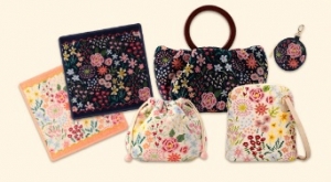 ＜梅田阪急＞ハンカチ・ポーチなど雑貨販売【時給1500～1600円】交通費支給★★肌触りのいいシュニール織&times;可愛らしいデザインが大人気★★20～40代女性活躍中！一部制服貸与あり！＜Web登録OK！週払いOK！＞ap-k-fei-umehankyu