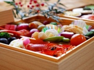 毎年人気！エントリーはお早目に♪【おせちの品出し】12/26～12/31＜千葉そごう＞料亭のおもてなしがそのままおせちで味わえる毎年人気のおせち◇時給1400～1500円＋交通費/ 週払いOK / 体を動かす事が好きな方におススメ◇学生.20代.30代.40代男女スタッフさん活躍中！＜専用フォーム返信＆オンラインで簡単登録＞tan-F-nada-shina