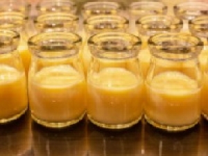 即日～長期◇期間も相談OK＜上大岡＞時給1450円+交通費 / 週払いOK◇神戸発！老舗洋菓子メーカーの人気店◇人気NO1のなめらかプリン、クリームチーズのこくが引き立つチーズケーキ等◇ロングセラー商品が豊富なショップで洋菓子販売◇実働7～7.5H相談OK / 実働時間内に着替え時間あり / 週払いOK / 制服貸与あり /20代.30代40代前半女性スタッフさん多数活躍中◇＜専用フォーム返信＆オンラインで簡単登録＞FD-T-moz②-d