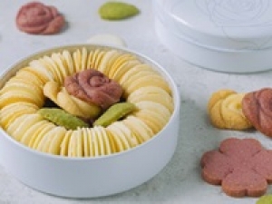 未経験OK！12/15～2/15 ＜J.DEUX CERCLE(ジェイ・ドゥ・セルクル)　渋谷ヒカリエ＞軽い食感・とろけるラングドシャ、ザクザクとした食感のクランチチョコなど洋菓子ブランドで販売◇日給13,000円＋交通費支給 / 週3～5日◇学生.20代.30代.40代.50代女性スタッフさん活躍中！＜専用フォーム返信＆オンラインで簡単登録＞tan-F-jdeu