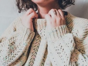 ■長期■時給1550円(経験有)・交通費支給■ ＜LOWRYS FARM(ローリーズファーム)　佐野アウトレット＞飽きのこないベーシックアイテム&amp;シーズントレンドアイテムがMIX！レディースアパレル販売◆週払いOK / シンプルネイル・髪色自由 / 社保完備◆20代.30代女性活躍中！＜専用フォームの返信＆オンラインで簡単登録＞AP-T-low