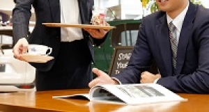 【銀座松屋】2/1スタート◆百貨店の上顧客VIPサロンで接客＆事務◆呈茶などの接客 / 事務作業や電話対応など外商担当者の補佐業務◆時給1600円/月収例23万円/交通費支給/週払いOK/実働7時間で無理なくお仕事◆ 20代.30代,40代女性活躍中＜専用フォーム返信＆オンラインで簡単登録＞ OF-T-mat-vip