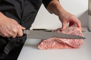【正社員】スーパーで精肉加工◆経験を活かして社員に！ブランクある方も歓迎！「業務スーパー」地域に根付いた安心安全なスーパーマーケット◆月給25万円～/賞与あり/社保完備◆30代,40代男女活躍中！＜専用フォーム返信＆オンラインで登録OK＞　OT-h-gyoum