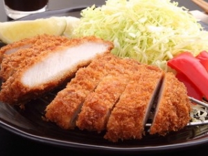 【紹介予定派遣】20代30代40代男女スタッフ活躍中！未経験歓迎★なんなんタウンのとんかつ屋でホールスタッフ募集！【時給1300～1350円+交通費支給】長年愛されている有名とんかつチェーン店♪制服一式貸与あり♪〈週払OK！交通費支給〉fd-k-ky②