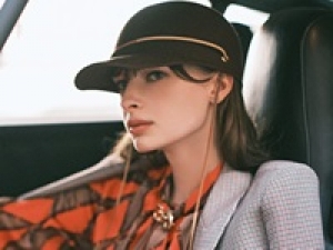 ◆長期◆＜ANAYI (アナイ)    恵比寿アトレ＞上質素材とシルエットの美しさで支持されるブランド！レディースアパレル販売◆時給1400~1500円・交通費支給・週払いあり・制服貸与あり・社販も可能・シンプルネイルOK◆20代,30代後半 女性スタッフ活躍中！＜専用フォームの返信＆オンラインで簡単登録＞ AP-T-ANAY-d