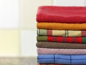 ■長期■時給1600円以上(経験有)+交通費■＜渋谷エリア＞しなやかな肌触り！どの世代にも愛される高品質＆親しみやすさが魅力のブランド◇ハンカチ / バッグ / ポーチ / クッション等【週払いOK / 私服勤務 / 駅から徒歩5分以内 / スタート日相談OK / 20代,30代,40代前半女性スタッフ活躍中】＜専用フォームの返信＆オンラインで簡単登録＞AP-T-blFL-d