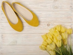 ■長期■時給1500円以上(経験有)+交通費■＜あしながおじさん　新宿高島屋＞どこかクラシカルで可愛らしい♪ カジュアル系シューズブランドで販売！週払い可・社保有給完備・私服勤務・20代,30代,40代半ば女性スタッフさん活躍中！＜専用フォームの返信＆オンラインで簡単登録＞AP-T-asin-d