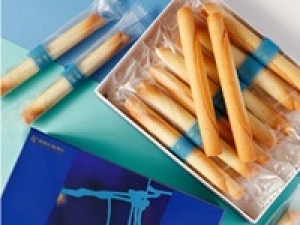 即日～長期(スタート日相談OK)【未経験OK / 週3日～OK 】時給1500円＋交通費 / 週払いOK『YOKUMOKU（ヨックモック）新宿京王』ロール型のクッキー「シガール」はヨックモックの代表商品！手土産、日本土産の大定番！箱入り・袋入り洋菓子販売◇20代.30代.40代女性活躍中＜専用フォーム返信＆オンラインで登録OK＞FD-T-yoku-long-haken①-d