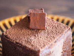 ■時給UP期間中■【未経験歓迎】即日～長期 ＜船橋東武＞ 安定の美味しさ、優しい甘さで世代を超えて人気！長方形のチョコレートケーキが有名のSHOPで販売◇時給1500円＋交通費 / 週払いOK 20代.30代.40代.50代前半 女性活躍中！＜専用フォーム返信＆オンラインで簡単登録＞FD-T-tps-d