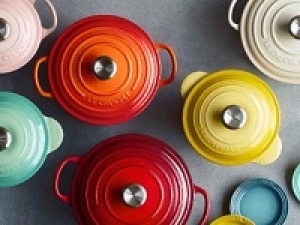 ■長期■時給1700円(経験有)+交通費＜Le Creuset ル・クルーゼ / テラスモール湘南＞独特のフォルムとカラフルな色展開が人気！可愛いキッチン雑貨販売♪週払いOK・制服貸与・直雇用社員登用実績あり・20代～50代女性スタッフ活躍中！＜専用フォームの返信＆オンラインで簡単登録＞ AP-T-ruku-d