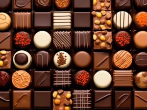 ＜京都伊勢丹でショコラ販売＞【時給1350～1400円】交通費支給＼未経験OK！週4～OK！／◆◆季節の美しい彩り、日本ならではのショコラ◆◆20～40代女性活躍中！＜週払いOK！オンライン登録OK！＞fd-k-ber-kyoto