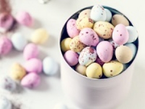 未経験歓迎◇洋菓子販売デビュー歓迎【チョコレート催事販売】3/5～3/18(3/4設営）＜渋谷東急フードショー＞表参道発のショコラ専門店◇フラワーショップのような可愛いロリポップ型チョコレート等の販売【実働8H】時給1400～1500円 / 交通費支給 / 週払いOK / 書類選考のみ / スニーカーOK / 学生.20代.30代.40代.50代女性活躍中！＜専用フォーム返信＆オンラインで簡単登録＞tan-F-monro-lepp①