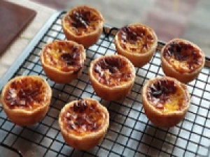 即日～長期＜東京キオスク/グランスタ＞時1600円＋交♪ 高待遇◇バームクーヘンやバタ―サンドなど焼き菓子の販売◇菓子未経験さんも歓迎◇10:00～20:00内◇ / 学生.20代.30代.40男女スタッフさん活躍中！＜専用フォーム返信＆オンラインで簡単登録＞FD-T-gps-long①-d