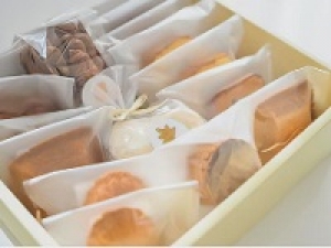 【夏休み/お盆　繁忙期増員スタッフ / 品出し】8/1～8/31  ＜東京KIOSK/グランスタ＞時給1600円＋交通費 / 13:00～22:30内シフト制◇東京土産、手土産でも人気の有名店◇箱入り・袋入り洋菓子品出しSTAFF◇体を動かす事が好きな方歓迎◇ 学生.20代.30代.40代男女スタッフさん活躍中！＜専用フォームの返信＆オンラインで登録OK＞tan-f-gps
