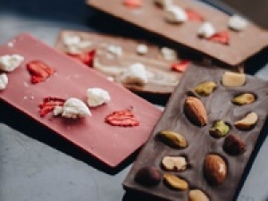 ＜即日～3/31 / 阪神梅田＞白金の有名洋菓子店【週4～5日】菓子未経験歓迎！◇フルーツやナッツをふんだんに使用したショコラスイーツ◇洋菓子・スイーツ販売◇洋菓子販デビュー歓迎◇時給1450円＋交通費 / 週払いOK ◇環境◎学生.20代.30代.40代.50代女性スタッフさん多数活躍中！＜専用フォーム返信＆LINEビデオで簡単登録＞FD-K-jw-lama