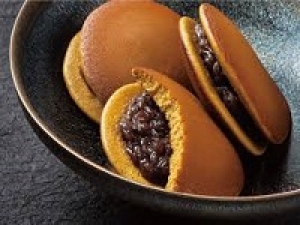 即日～長期＜武蔵浦和ビーンズ＞もちもちのどら焼き、サクサクのおかき等☆上品なパッケージで手土産にも喜ばれる☆季節を楽しむ和菓子販売◇時給1500～1600円＋交通費支給 / 週払いOK / 和菓子未経験OK！プライベートも充実！20代30代.40代,50代前半女性スタッフさん多数活躍中◇社保完備/有給あり/週払い可＜専用フォーム返信＆オンラインで簡単登録＞FD-T-ginbo①-d