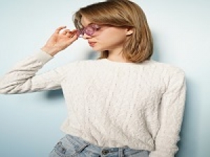 ■アパレル未経験相談OK【即日～長期※3ヶ月程度の短期も相談OK】週3日～・実働6H～相談OK＜BABYLONE(バビロン) / 新宿ルミネ2＞◆高時給1500円(経験有)＋交通費支給◆抜け感やこなれ感あるスタイルが人気のブランドでレディースアパレル販売♪ 【週払い可・しっかり稼げる実働8時間実働・制服貸与・駅チカ・社保有給完備】20代.30代.40代.50代前半 女性活躍中！＜専用フォームの返信＆オンラインで簡単登録＞AP-T-babil