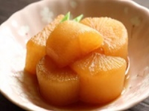 【惣菜・お弁当販売 / 遅番シフトメイン】時給1430円＋交＜まつおか / 渋谷ヒカリエ＞有名和惣菜店で販売のお仕事◇おふくろの味！懐かしいお味！が沢山♪♪惣菜の量り売り＆弁当販売◇13時～22時勤務◇20代.30代.40代前半 女性スタッフさん多数活躍中◇じっくり長期でお仕事できます♪難しい知識はいりません！食品販売経験があればエントリーできます◇社保完備／有給あり／週払いOK＜WEB/来社 選べる登録方法◆履歴書不要＞fd-j-okama①
