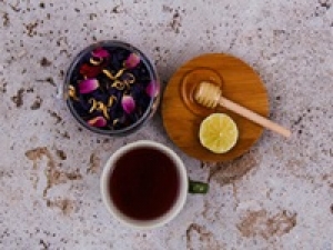 【未経験OK / スタート日相談OK / 週3～4日】即日～長期 /～時給1500円＋交通費＜越谷レイクタウン＞世界各地のお茶・紅茶を中心とした専門店◇可愛い缶のパッケージはギフト人気も♪ 20代.30代.40代女性活躍中！お茶/ 紅茶 / ハーブティが好きな方大歓迎♪ 制服貸与 / 週払いOK＜専用フォーム返信＆オンラインで簡単登録＞FD-T-lup①