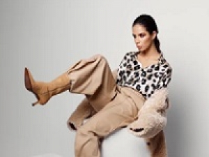 ＊長期＊時給1600円以上(経験有)+交通費＊レディースウェア＆シューズ・雑貨ショップスタッフ【玉川高島屋】リアルクローズブランド＆快適さとデザイン性を兼ね備えたシューズブランドの複合SHOP＊アパレル未経験歓迎！物販経験があればOKです♪＊週払いOK・社保有給完備＊20代,30代,40代女性スタッフ活躍中！＜専用フォーム返信＆オンラインで簡単登録＞AP-T-sloien-leta-d