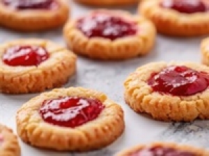 食品販売・包装未経験OK【焼き菓子販売】即日～長期　スタート日相談OK＜日本橋＞落ち着いた雰囲気・長年愛される銀座の洋菓子ブランド◇パイ菓子・クッキー・ドライケーキなど◇個包装・箱入りの焼き菓子販売◇日給11,000円＋交通費◇20代.30代.40代.50代 男女ス活躍中！＜専用フォーム返信＆オンラインで簡単登録＞FD-T-ues②-d