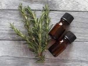 ■即日～長期■週3日～■高時給！MAX時給1800円(経験有)+交通費■フレグランスアドバイザー募集＜麻布台ヒルズ＞カプリ島にインスピレーションを得た自然派の香水ブランド！職人技が光る手作業で生産される印象深い香りが魅力◇スタート日相談出来ます【週払いOK / 社保完備 / 制服貸与あり/ 20代,30代,40代前半男女スタッフ活躍中】＜専用フォーム返信＆オンラインで簡単登録＞AP-T-cart