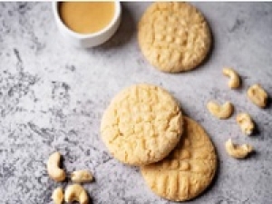 未経験OK！書類選考のみ【洋菓子の短期催事販売】短期1週間＜9/17～9/23   銀座三越＞時給1450～1550円＋交通費 / 週払いOK◇その場で搾るピーナッツバターの甘みと香ばしさを贅沢に使用したサブレやフィナンシェなど洋菓子販売◇週3～5日 / スニーカーOK◇学生/20代.30代.40代男女スタッフさん活躍中！＜専用フォーム返信＆オンラインで簡単登録＞tan-F-shuku①-dor
