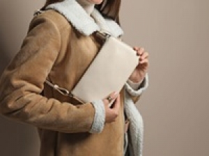 ■長期■時給1700円(経験有)+交通費■アパレル未経験でもOK■＜COACH (コーチ)   錦糸町パルコ＞インポートバッグ＆ファッション小物販売◇20代,30代,40代女性スタッフ活躍中【私服勤務OK／週払可／社保有給完備／スタート日ご相談ください】＜専用フォーム返信＆オンラインで簡単登録＞ AP-T-ch-bag-d