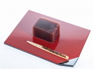 【和菓子未経験OK】即日～長期 / 週4～5日 ＜和菓子ショップ / 梅田阪急＞手土産、ここぞという時の贈答用にも人気！羊羹で有名な老舗和菓子店で販売のお仕事◇時給1450～1550円＋交通費◇上下制服貸与あり◇20代.30代.40代.50代女性活躍中！＜専用フォームの返信＆LINEビデオで簡単登録＞FD-K-tor