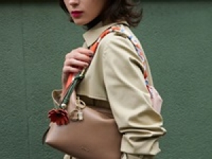 ■即日～長期■時給1500円以上(経験有)・交通費支給■＜FURLA / フルラ　渋谷スクランブルスクエア＞イタリア発・革新的な進化を続ける老舗バッグブランド【週払い可・社販なし / 制服貸与・シンプルネイルOK・20代,30代,40代女性スタッフ活躍中・スタート日相談OK】＜専用フォーム返信＆オンラインで簡単登録＞AP-T-fur