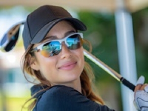 ■即日～長期■時給1400円以上(経験有)+交通費支給■＜大阪タカシマヤ ＞未経験・経験が浅い方も相談OK！ゴルフウェア販売■シンプル&times;クラッシック&times;上質な大人スタイルに定評があるゴルフブランド◆ゴルフの知識がなくてもOK【週払いOK・制服貸与あり・20代,30代,40代女性スタッフ活躍中・駅から徒歩5分以内】＜専用フォームの返信＆LINEビデオで簡単登録＞AP-K-zo