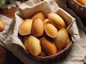 ◇長期◇菓子未経験さん歓迎＜新宿京王＞極上の生クリームスイーツ販売◇洋菓子販売デビューしませんか◇時給1500円＋交通費◇ケーキ・プチガトー・クッキー・サクサクパイなど人気洋菓子が勢揃い♪♪何かしらの接客販売経験があればエントリーできます！20代.30代.40代.50代男女スタッフさん多数活躍中◇素敵な制服貸与♪駅チカ♪デパ地下でお仕事◇週払いも選べます♪＜専用フォーム返信＆オンラインで簡単登録＞FD-T-ed-ante②-d