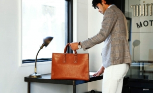 【正社員】アパレル商社・海外ブランド輸入代理店/ 販売スタッフ募集◆百貨店内のセレクト業態 / 日本橋・東京・新宿エリア同時募集！◆あなたのアパレル経験を活かせる環境があります◆月給22万円以上/制服貸与/福利厚生充実/20代～40代男女活躍中！　AP-T-gnds