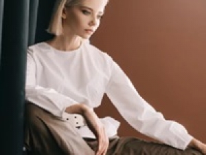 【週3～ / 実働6H～相談OK】即日～2ヶ月短期※延長相談OK＜BABYLONE(バビロン) 　新宿ルミネ＞オリジナル+セレクト◇自己表現を楽しむスタイルを提案するブランドでレディースアパレル販売◇ 時給1500円＋交通費 / 週払いOK / 20代.30代.40代女性スタッフさん活躍中！＜専用フォームの返信＆オンラインで登録OK＞tan-A-babil①