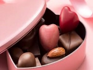 残り枠わずか！ エントリーはお早目に！お友達同士も歓迎！【即日～2/14　バレンタインイベント】未経験の方も毎年大活躍！＜日本橋高島屋＞話題のチョコレート販売◇レジなし◇時給1550円 / 交通費支給 / 週払いOK / Wワーク / 扶養内 / 学生.20代.30代.40代.50代女性スタッフさん活躍中！ ＜専用フォーム返信＆オンラインで簡単登録＞tan-F-VD-jw②