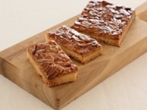 即日～長期＜横浜＞時給1500円以上＋交通費◇横浜発祥の有名洋菓子店◇何層にも重なったパイ菓子は看板商品◇ケーキ / 焼き菓子 / ギモーブ / カヌレ等 洋菓子販売◇20代.30代.40代女性スタッフさん多数活躍中!＜専用フォーム返信＆オンラインで簡単登録＞FD-T-gat②-d