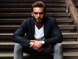 ◇即日～長期◇時給1550円(経験有)+交通費＜BOSS / ボス  日本橋三越＞売上好調！ドイツ発のプレミアムライフスタイルブランド◇メンズアパレル販売◇週払いOK・制服貸与あり・20代～50代男女スタッフ活躍中！＜専用フォームの返信＆オンラインで簡単登録＞AP-T-boss-d