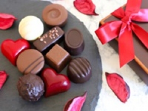 残り枠わずか！エントリーはお早目に！【バレンタイン催事スタッフ】シーズン限定高時給1600円＋交通費＜1/20(設営)～2/14　大宮そごう＞デパ地下でも人気の有名SHOP！バレンタイン王道ブランド◇毎年大人気のバレンタインイベントでチョコレート販売スタッフ◇未経験者も毎年大活躍！週払いOK / 洋菓子販売デビューも歓迎 / 学生.20代.30代.40代.50代男女スタッフさん活躍中！＜専用フォーム返信＆オンラインで簡単登録＞tan-O-VD-wis-bur②