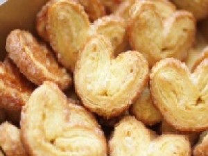 未経験OK！＜銀座三越＞即日～長期◇大人から子供まで親しみやすい食感が人気！看板商品のリーフパイやクッキーなど焼き菓子販売◇時給1550円＋交通費 / 週払いOK / 学生 .20代.30代.40代.50代女性活躍中！＜専用フォーム返信＆オンラインで簡単登録＞FD-T-rsd①-d