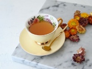 世界のお茶専門店で販売〖トリエ京王調布〗時給1450～1500円＋交 / 未経験OK / 勤務条件相談可能＜紅茶/ 日本茶 / 中国茶 / フレーバードティーetc＞可愛い缶入りの紅茶や焼き菓子が人気のshop☆学生.20代.30代.40代半ば女性スタッフさん多数活躍中◇制服貸与あり◇週払いOK◇社保完備◇有給あり◇駅チカ＜専用フォーム返信＆オンラインで簡単登録＞FD-T-lup②-d