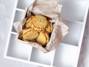 ■未経験歓迎■＜4/15～6/2　新宿伊勢丹＞催事店舗で短期の洋菓子販売・レジ・品出し◇商材問わず何らかの販売経験＆レジ経験があればOK◇時給1450～1550円＋交通費支給 / 週払いOK / 学生.20代.30代.40代.50代前半女性スタッフさん活躍中！＜専用フォームの返信＆オンラインで簡単登録＞tan-F-ed-nowa②